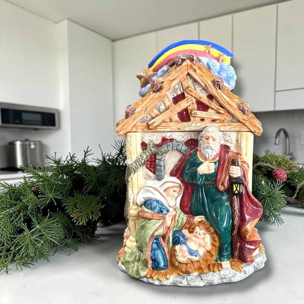 HomeTrends Vintage Holiday Nativity Ceramic Cookie Jar Manger Scene New in Box